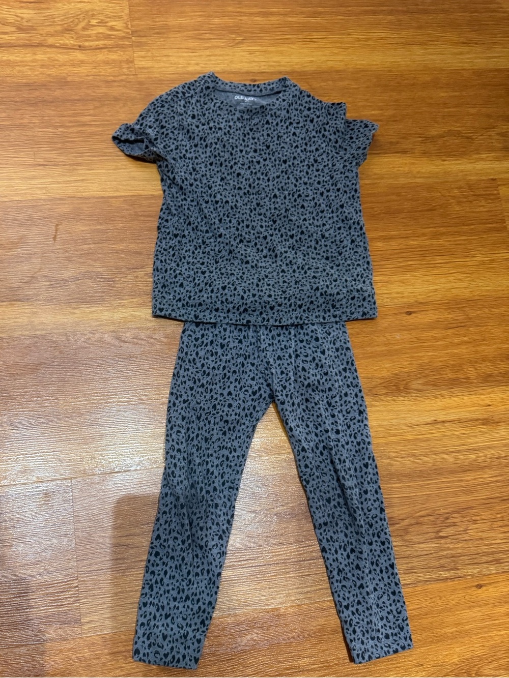 Kids leopard set
